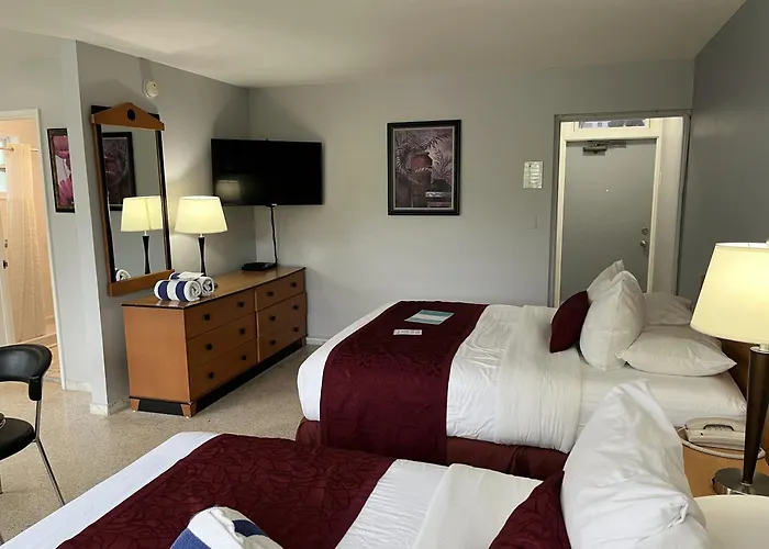 The Grand Resort And Spa & Worthington All Male Fort Lauderdale